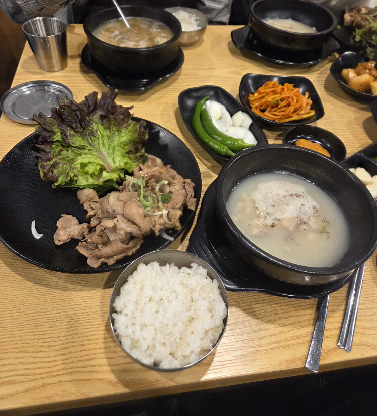 본가마순대국 반포점 대표 사진