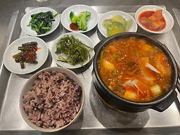 어테이블 대표 사진