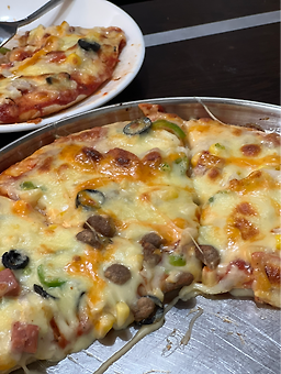 하우스홀드 대표 사진