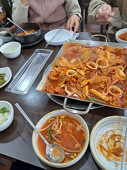 Taebaekdakgalbi (태백닭갈비) 2