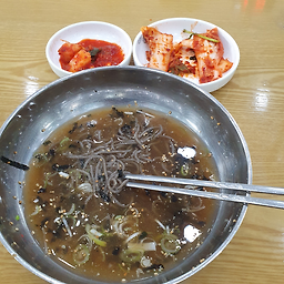 Myeongdonggomguksi bongpyeongmakguksu 6