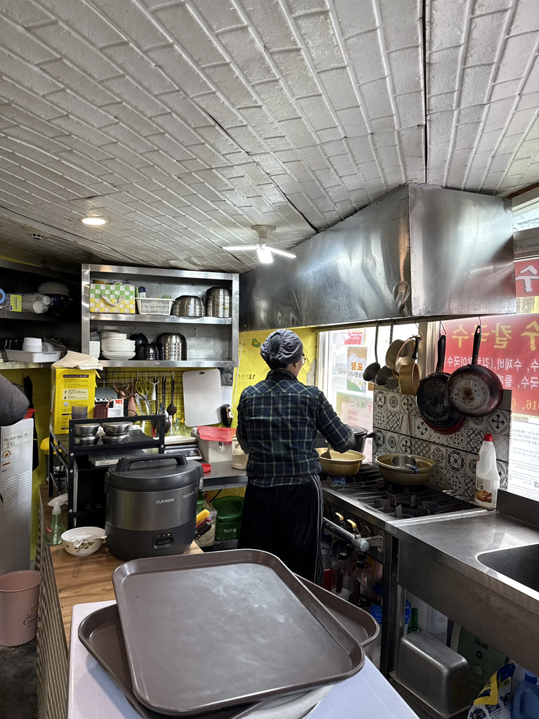 육각수칼국수 1