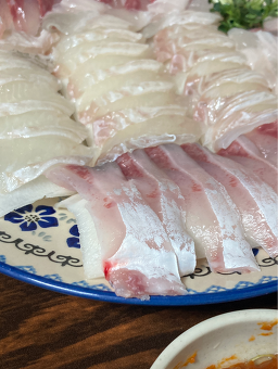 Hapcheonhoechobap (합천회초밥) 1