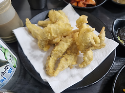 Busanbokhaemulkalguksu (부산복해물칼국수) 2