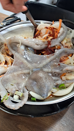 Songdosikdang (송도식당) 2