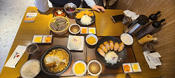 Hanadonkkaseu (하나돈까스) 1