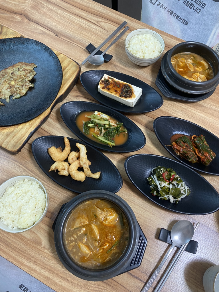 Gejangsundubugeumseonggwan (게장순두부금성관) 1