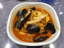 Yuraeyennalsonjjajang (유래옛날손짜장) 3