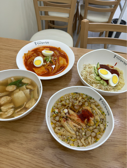 Seonbikkomagimbap bangchonjeom (선비꼬마김밥 방촌점) 1