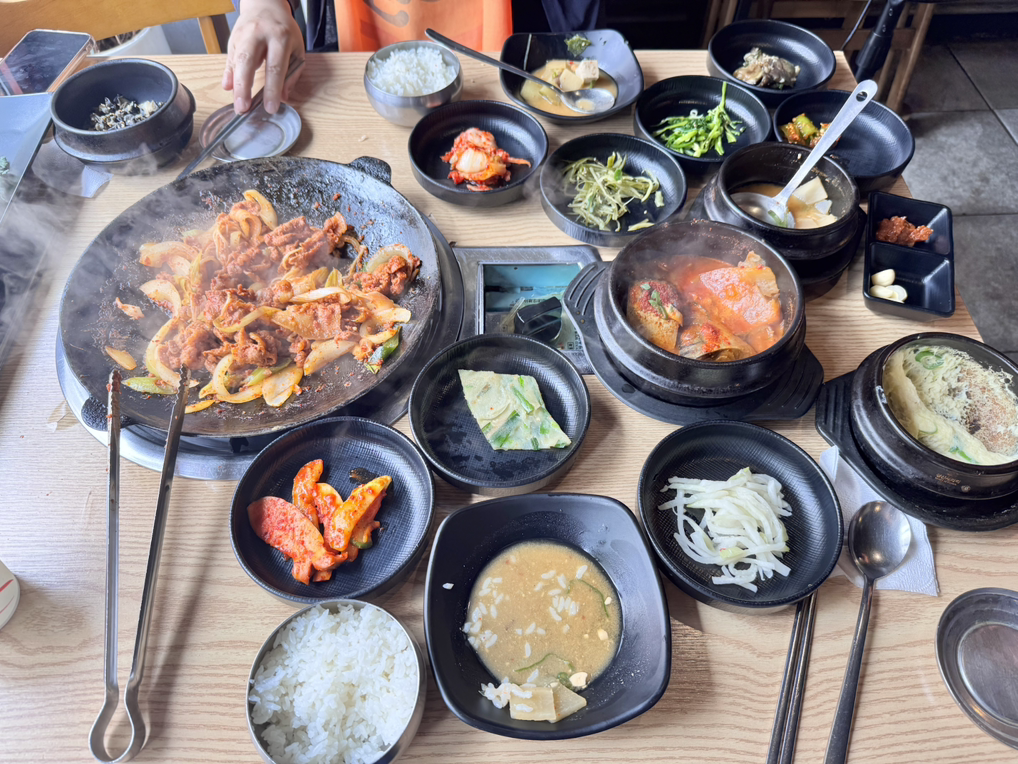 아우네철판삼겹 대표 사진