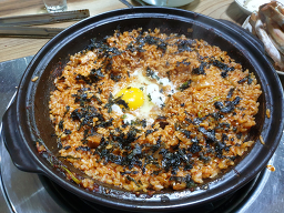 Bogeulbogeulbapjip (보글보글밥집) 1