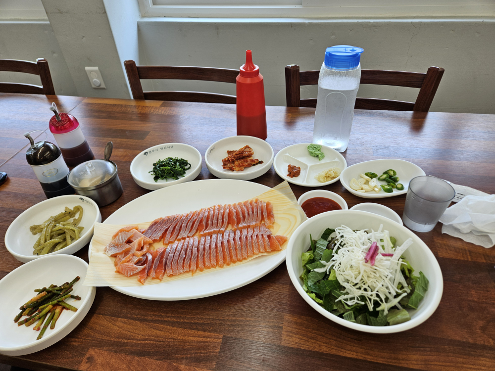 Jangsusongeohoesikdang (장수송어회식당) 3