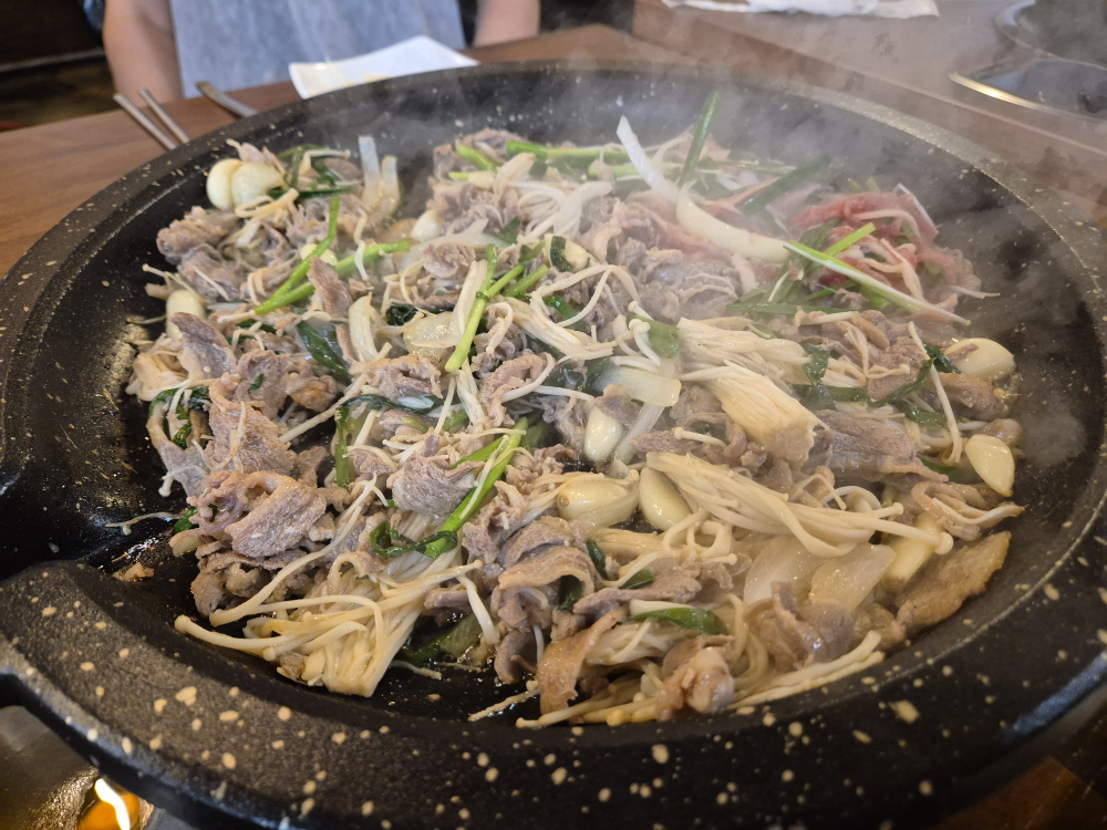 Idongjaeswepeuuihanbangyakchooribulgogi (이동재쉐프의한방약초오리불고기) 3