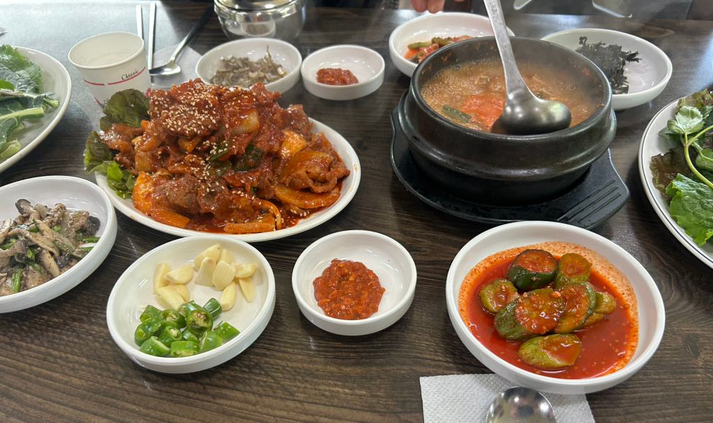 Dujeongssambap (두정쌈밥) 1