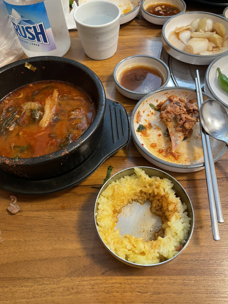 Sinsagolgamjatang (신사골감자탕) 1