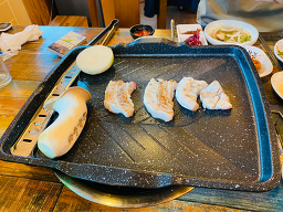Hanusikyuksikdang (한우식육식당) 1