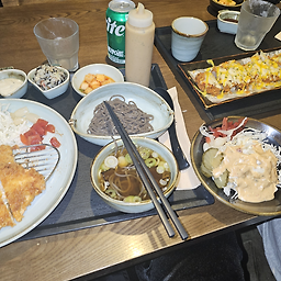 Daetjjangdonkkaseu (댓짱돈까스) 3