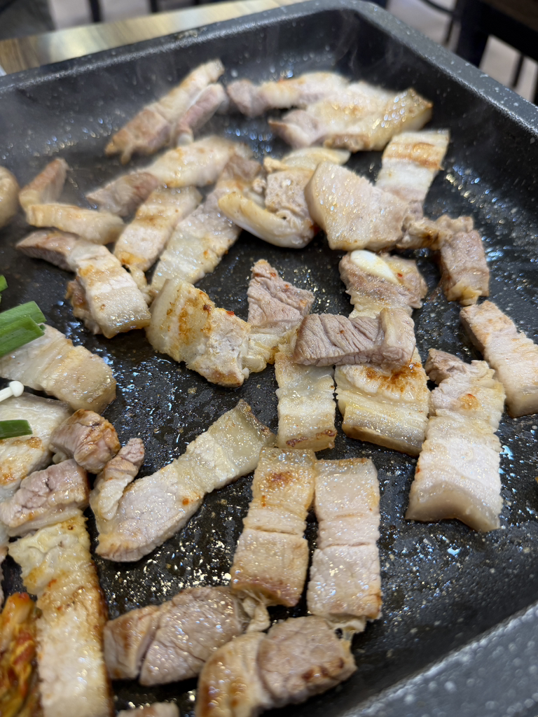 Kkulkkulchon (꿀꿀촌) 1