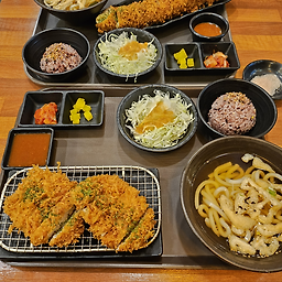 Chachadonkkaseu (차차돈까스) 2