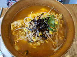 틈새라면 신촌점 사진 7