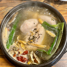 Daeseongsamgyetang (대성삼계탕) 1