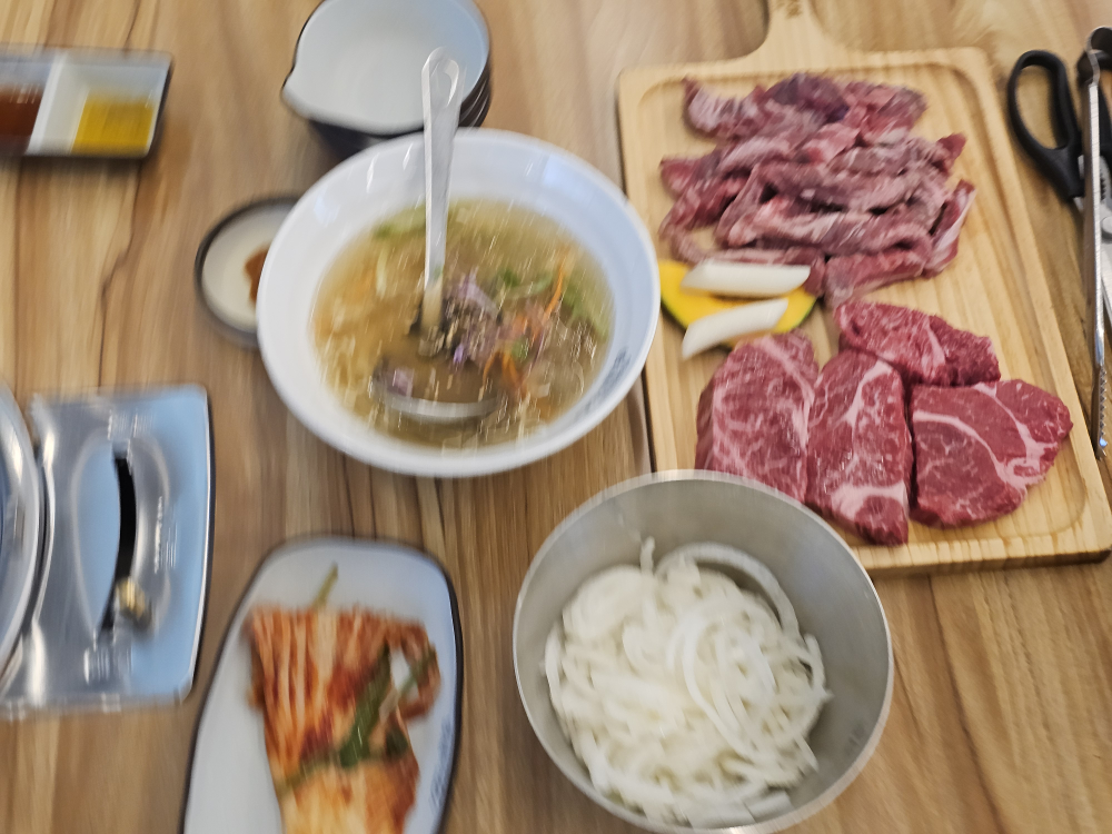 Bamsaemeoksoansansicheongjeom 6