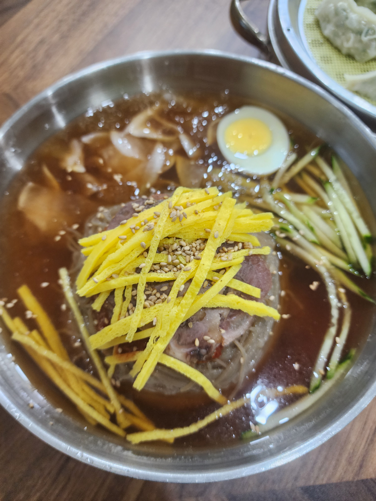 Yungamilnaengmyeon (윤가밀냉면) 2