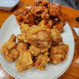 명동치킨 3