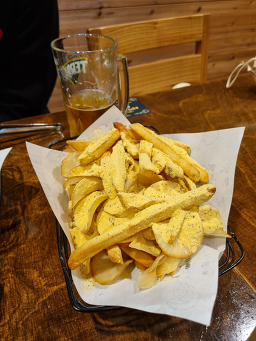 교촌치킨 후암점 사진 3