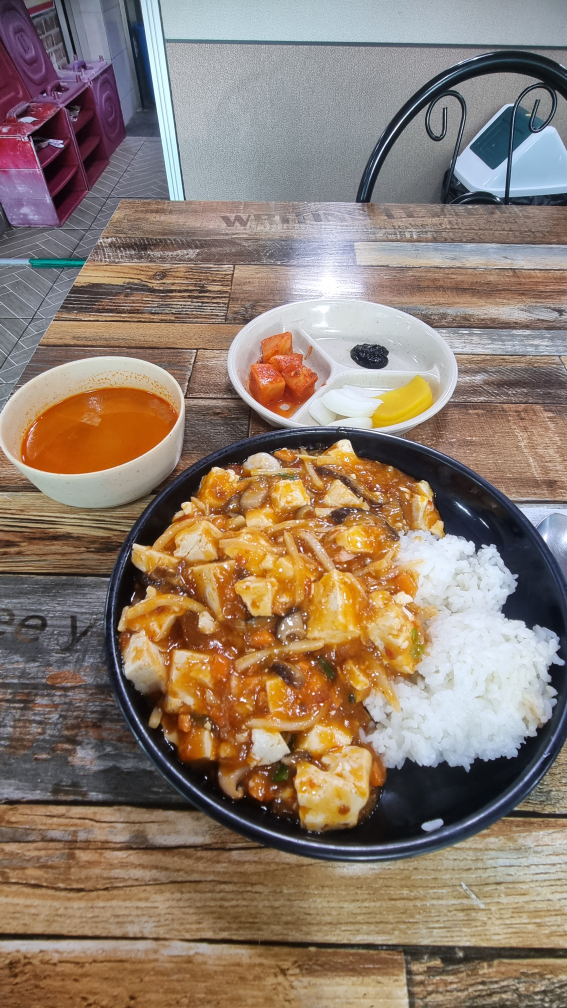 Yonghwaru (용화루) 2