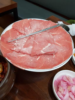 Deungchonsyabeukalguksu (등촌샤브칼국수) 1