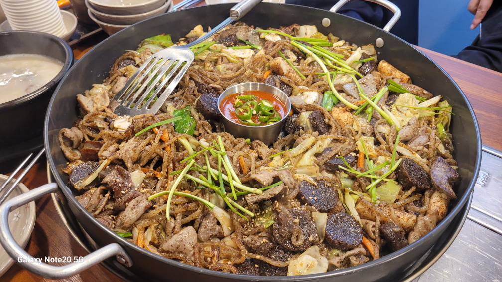 Jeongchilgu baeksundae &sundaeguk (정칠구 백순대 &순대국) 1