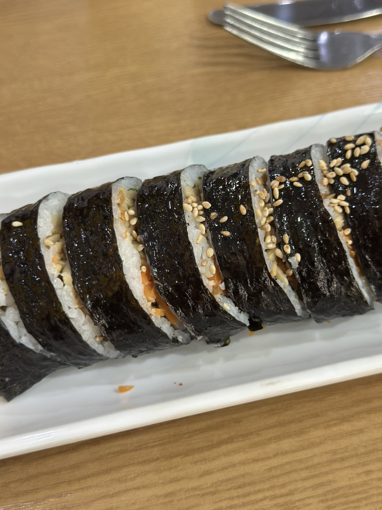 Golmokgimbap (골목김밥) 3