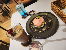 유포테이블카페&마치아소비 홍대점 사진 2