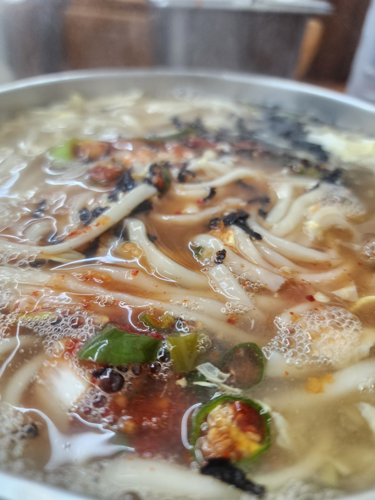 Chungmurokalguksu (충무로칼국수) 1