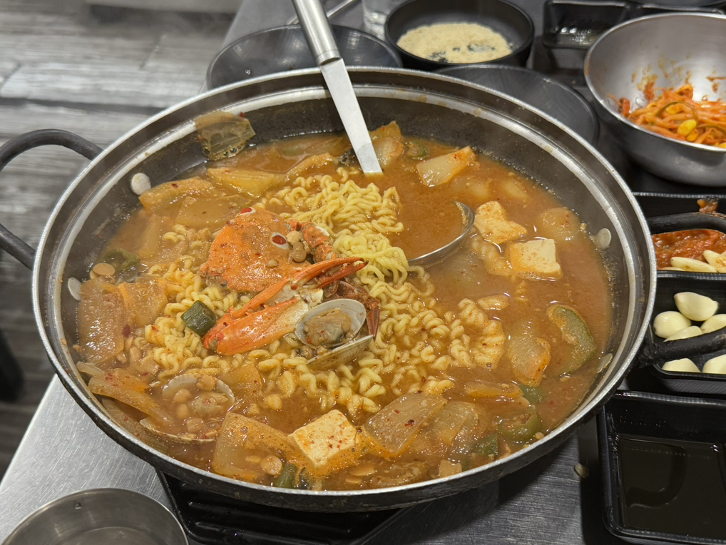 Goseongbeomyeontangui (고성범연탄구이) 2