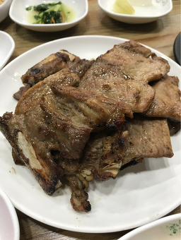 Damyangjeontongsutbuldwaejigalbi (담양전통숯불돼지갈비) 1