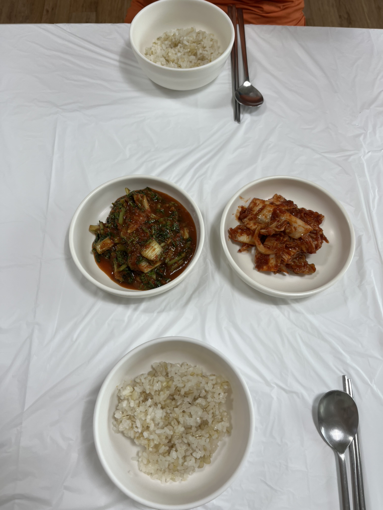 Cheongjeongbajirakkalguksu (청정바지락칼국수) 2