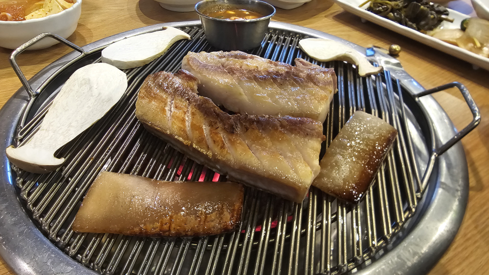 Heukdonharu (흑돈하루) 1