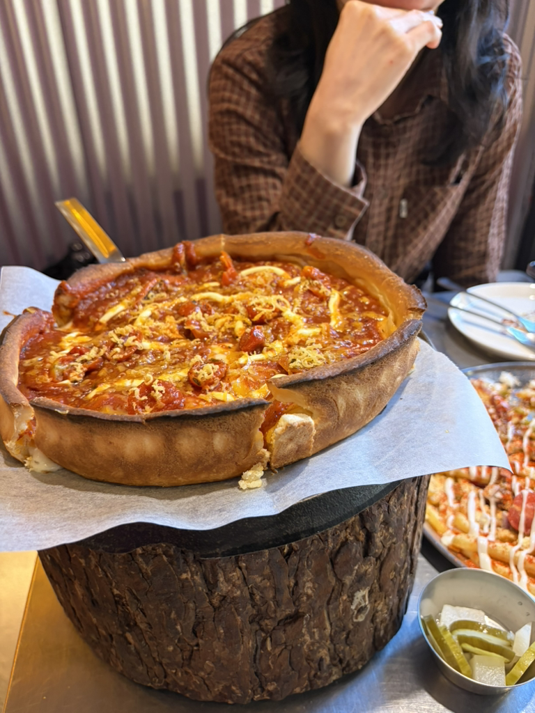 오리지널시카고피자 홍대본점 사진 4