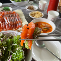 Deokjugolsanjang (덕주골산장) 2