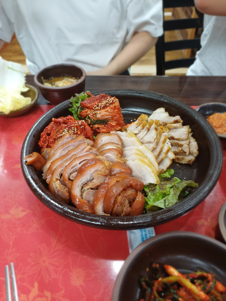 항아리보쌈본점 대표