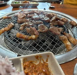 Cheongnyanghosikyuksikdang (청량호식육식당) 1