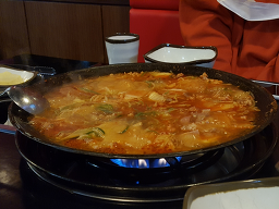 Sinuijubudaejjigae (신의주부대찌개) 2