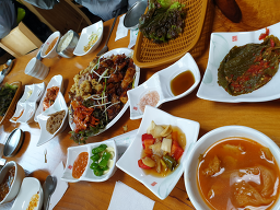 Jejuhanbangjokbal (제주한방족발) 3