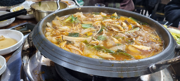 Buttumaksamgyeopsal (부뚜막삼겹살) 3
