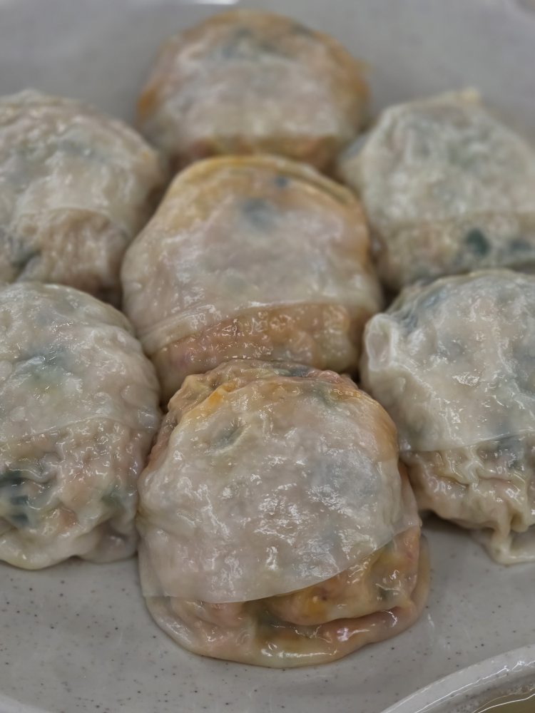 Tomaruhaemulkalguksu (토마루해물칼국수) 3