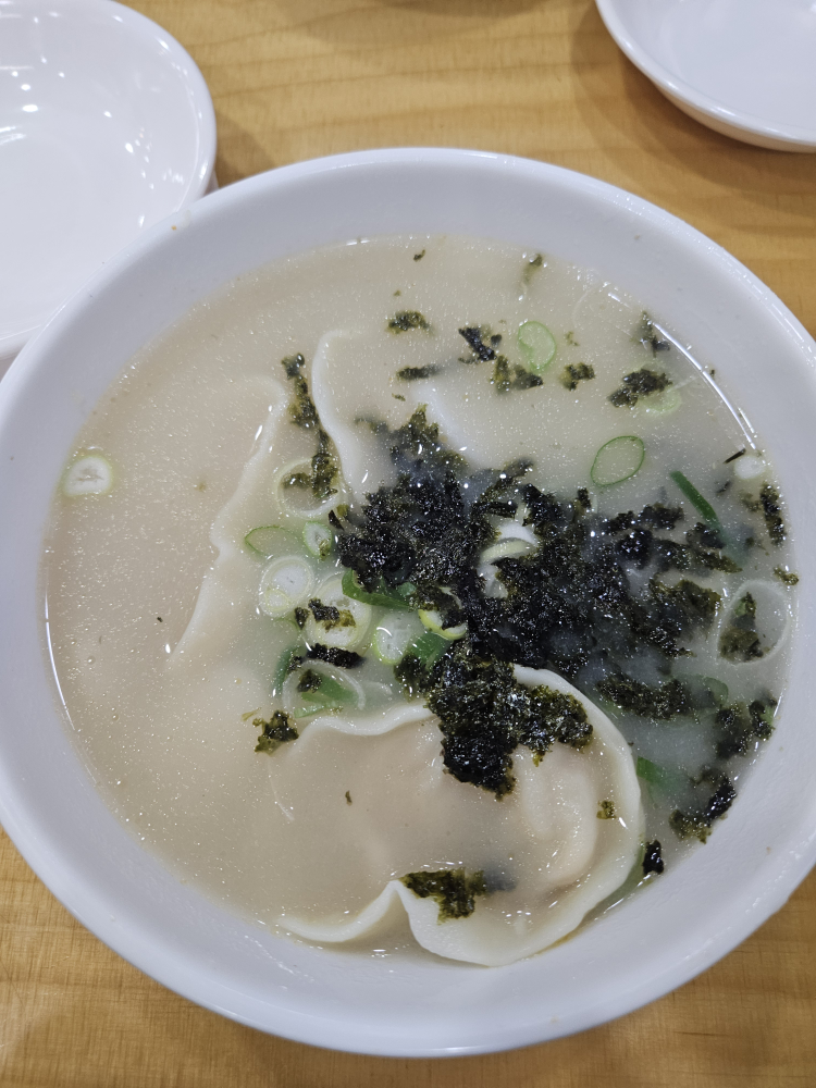 부부 손칼국수김치만두