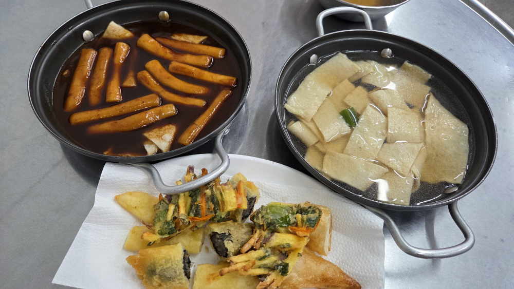 Jinmitteokboki (진미떡볶이) 1
