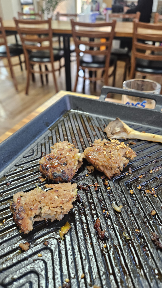 Honamsutbulgalbi (호남숯불갈비) 3